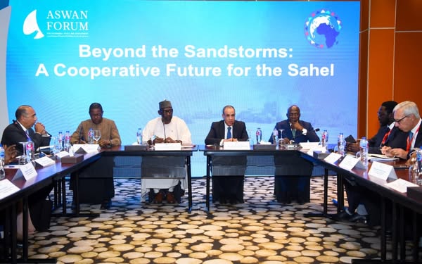 وزير الخارجية