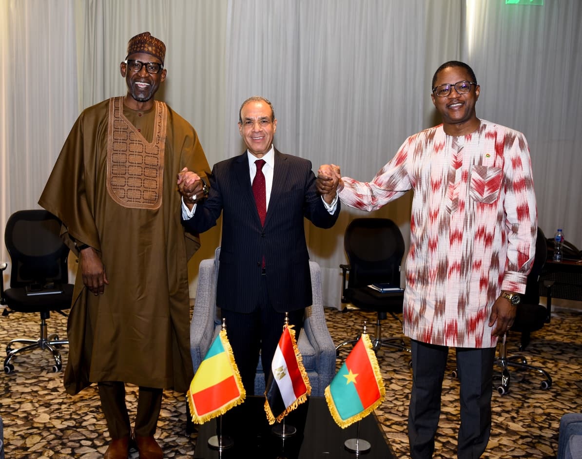 وزير الخارجية