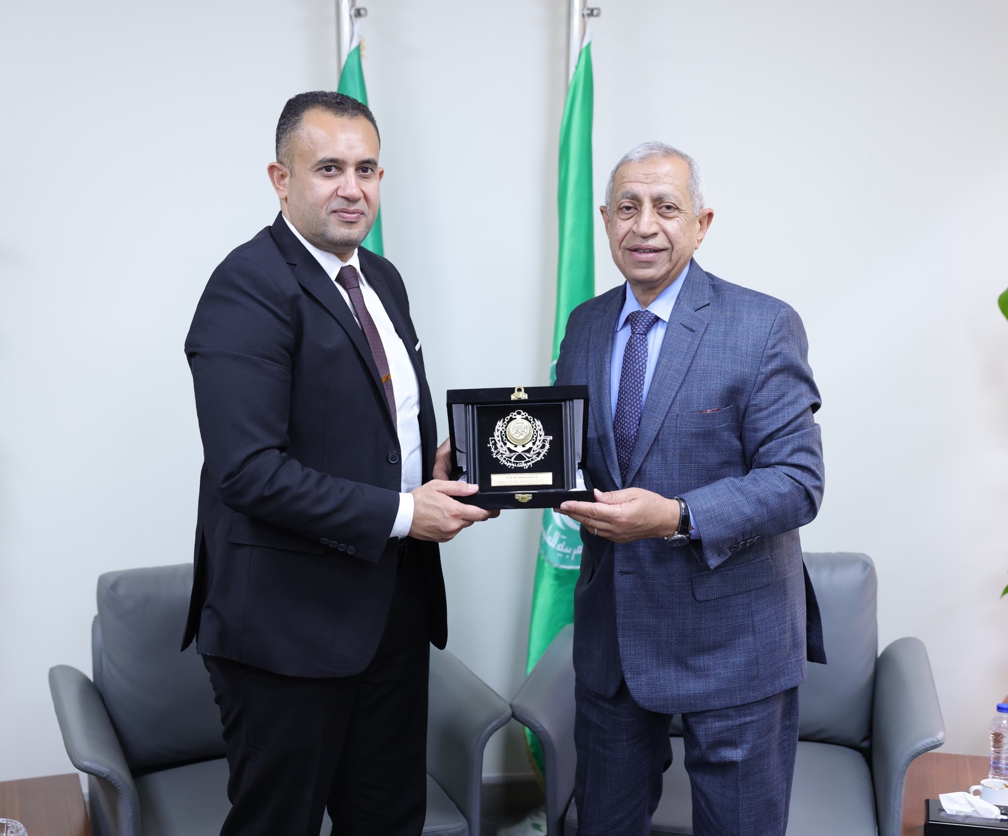 الاكاديمية العربية