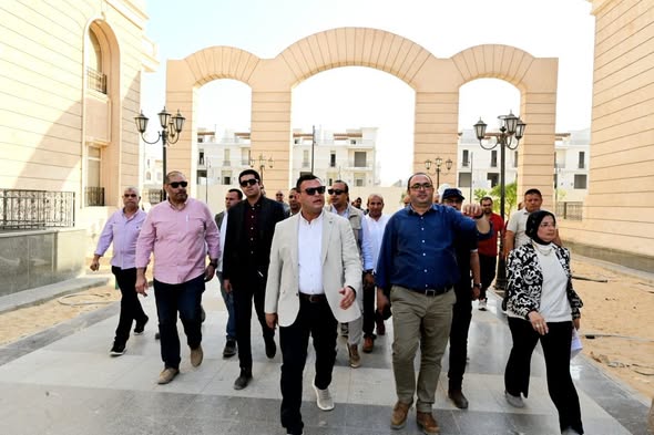 وزير الإسكان