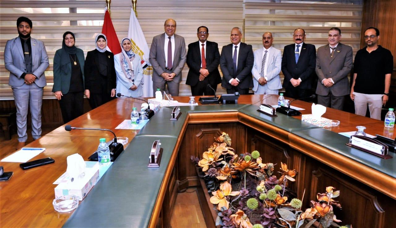 وزير الطيران