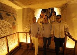 وزير السياحة