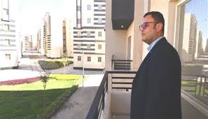 وزير الإسكان 
