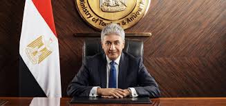 وزير السياحة والآثار