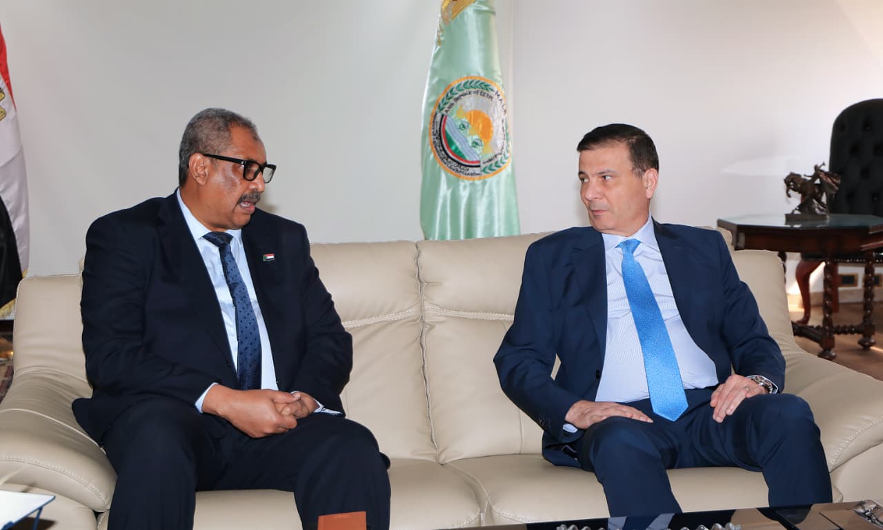 وزير الزراعة يبحث مع نظيره السوداني تطوير الزراعة والاستثمار في التصنيع الزراعي