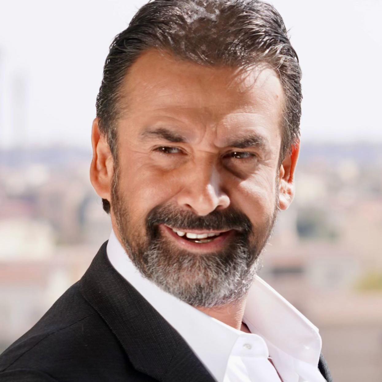 كريم عبد العزيز