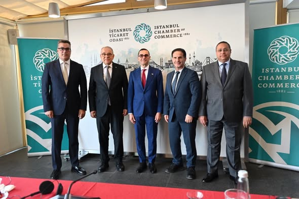 وزير الاستثمار 