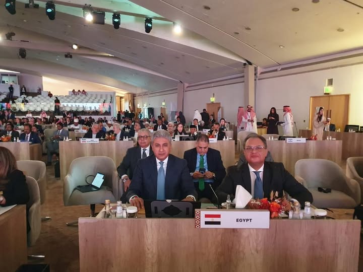 وزير السياحة والآثار