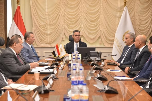  وزير التموين 