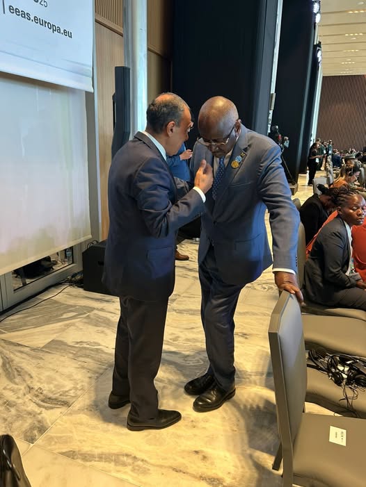 وزير الخارجية