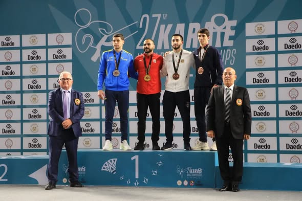 وزير الشباب والرياضة