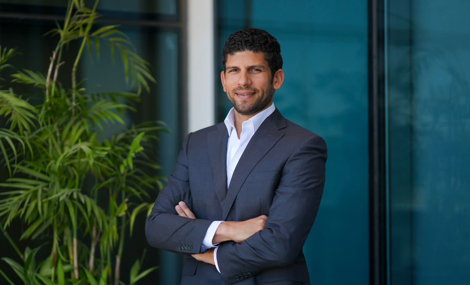 راية القابضة