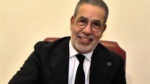 د مدحت العدل