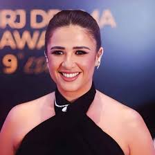 ياسمين عبد العزيز