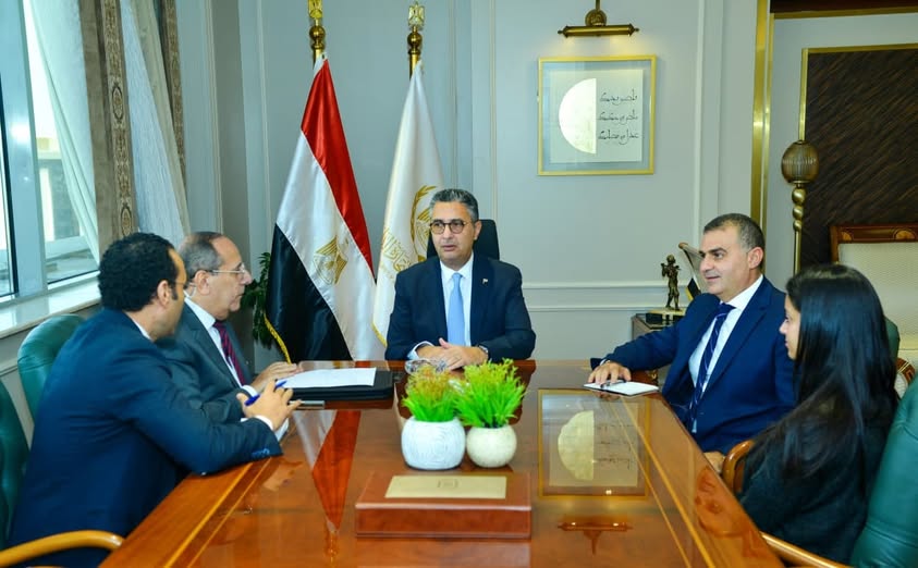 وزير التموين