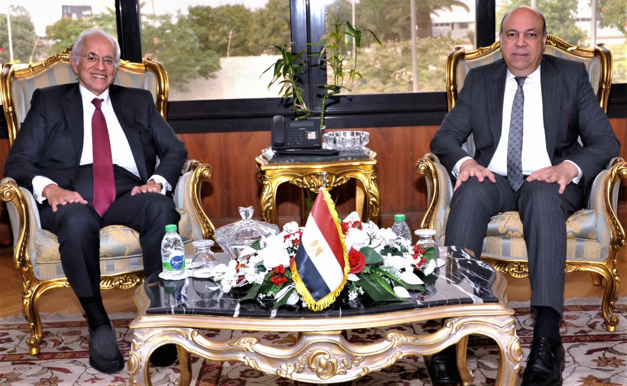 وزير الطيران