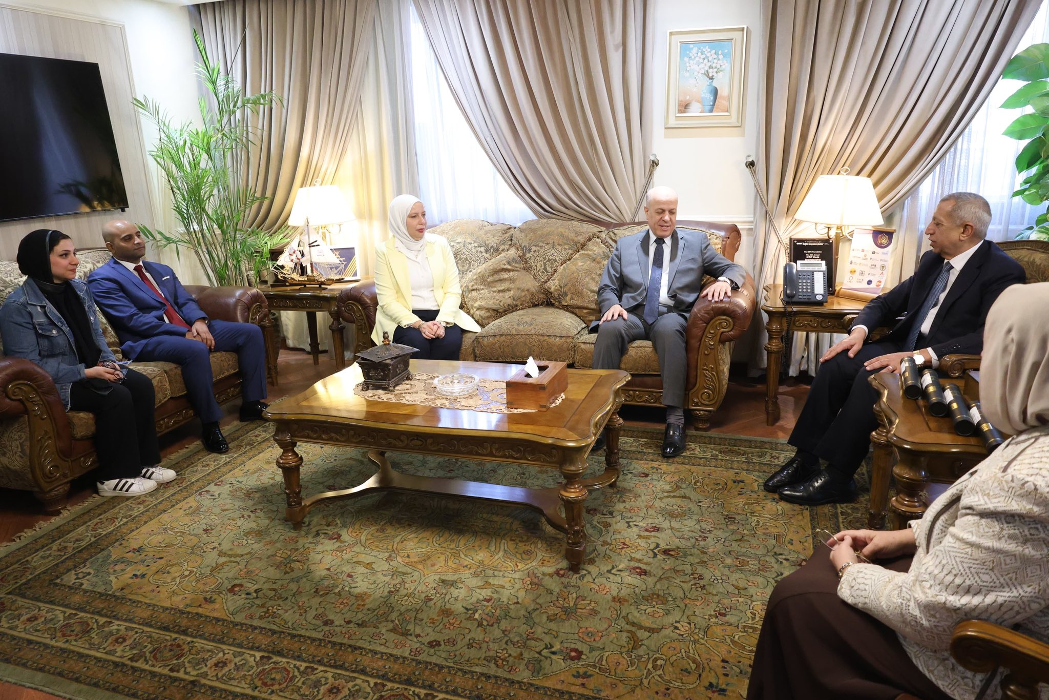 الأكاديمية العربية