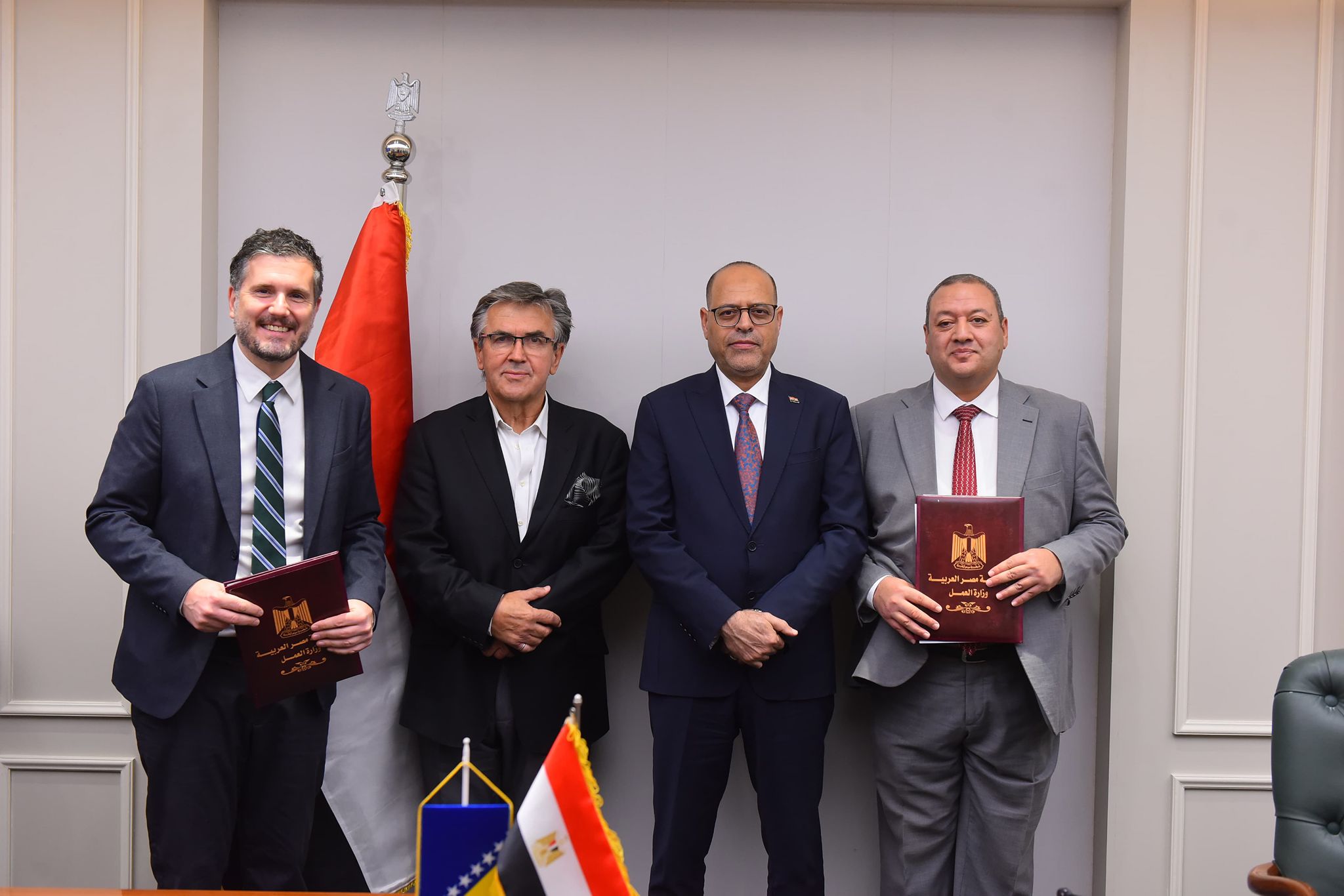 وزارة العمل