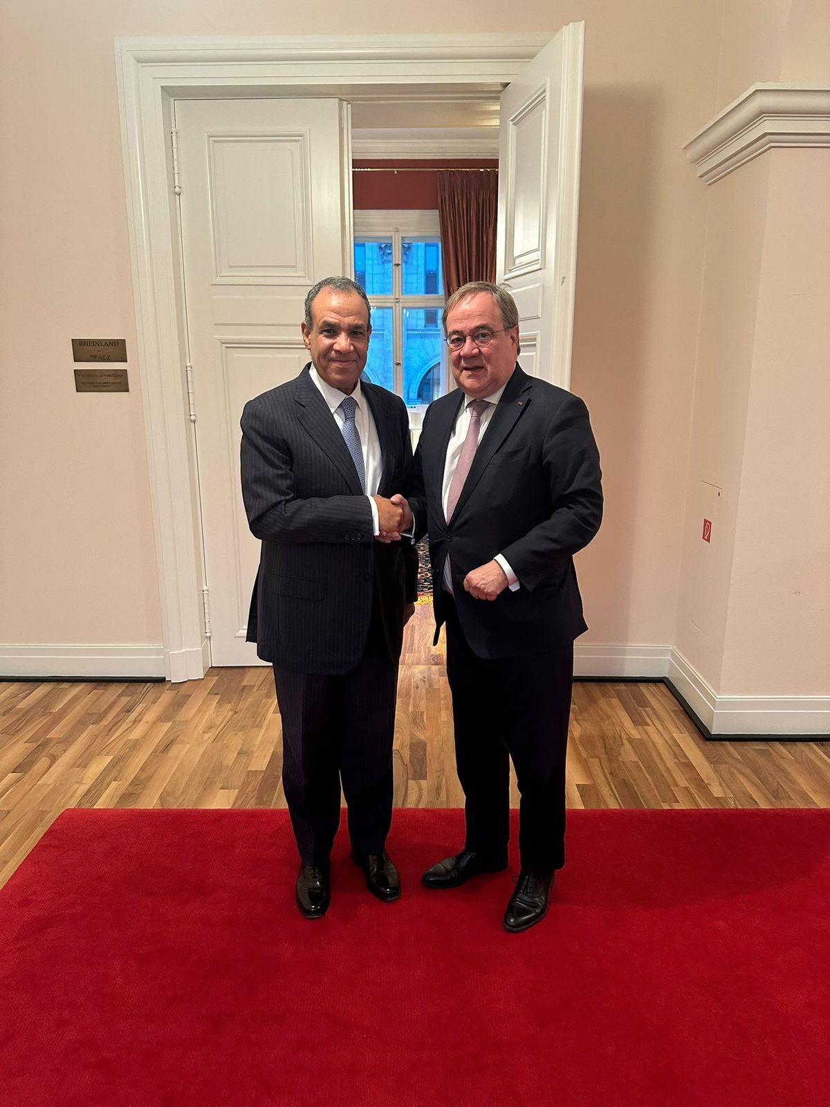 وزير الخارجية