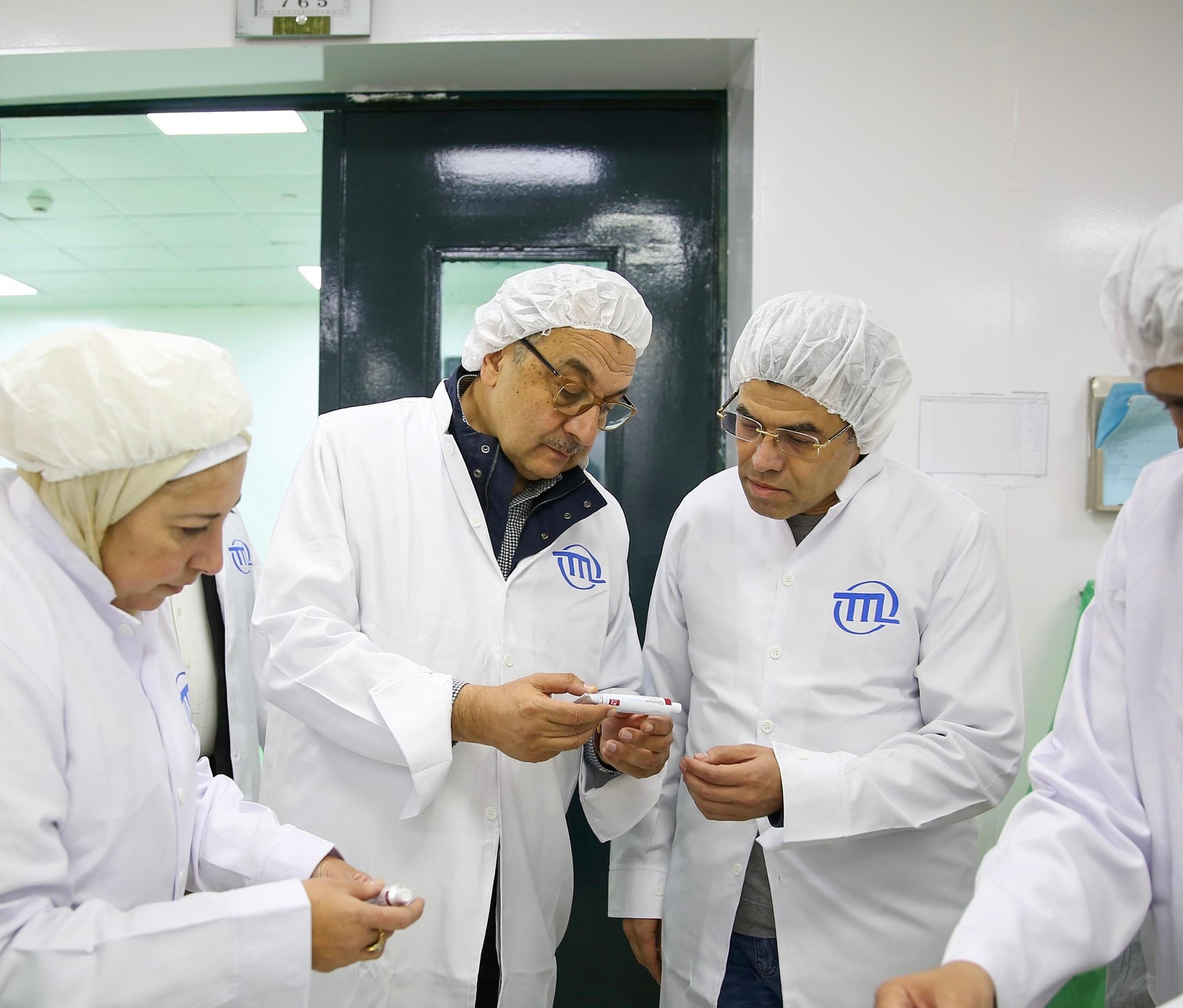 وزير قطاع الأعمال العام