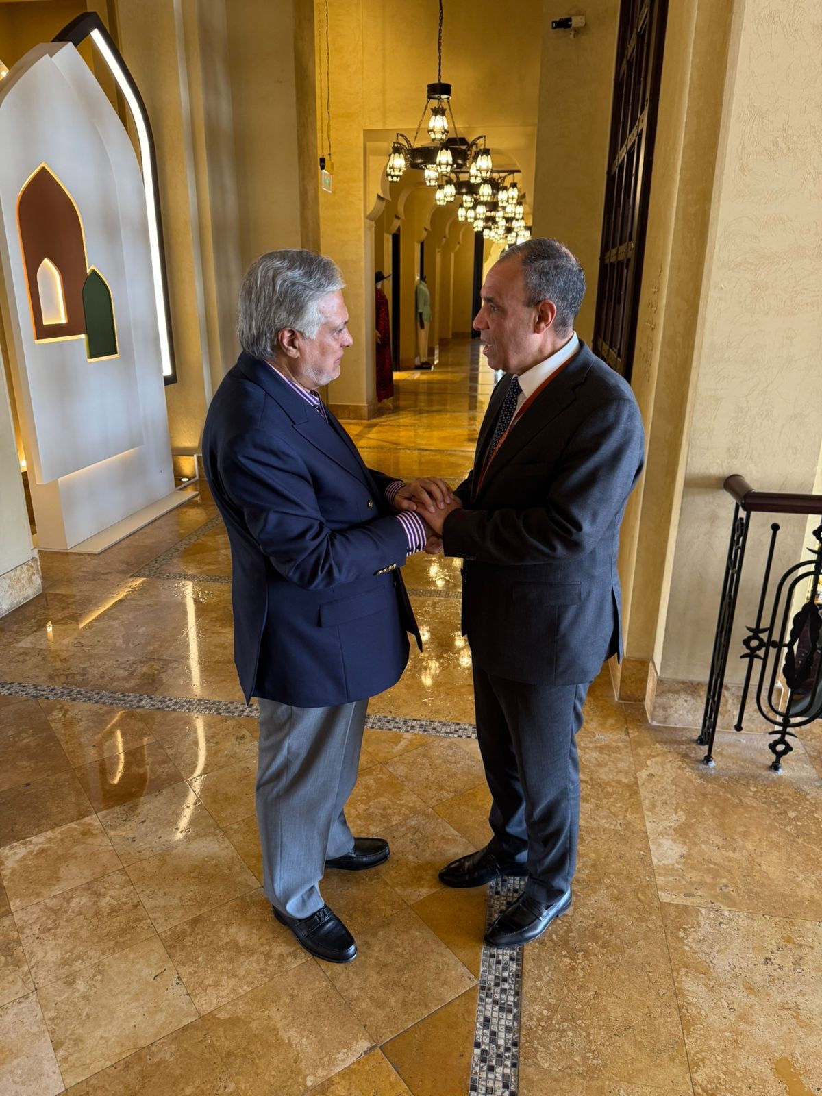 وزير الخارجية