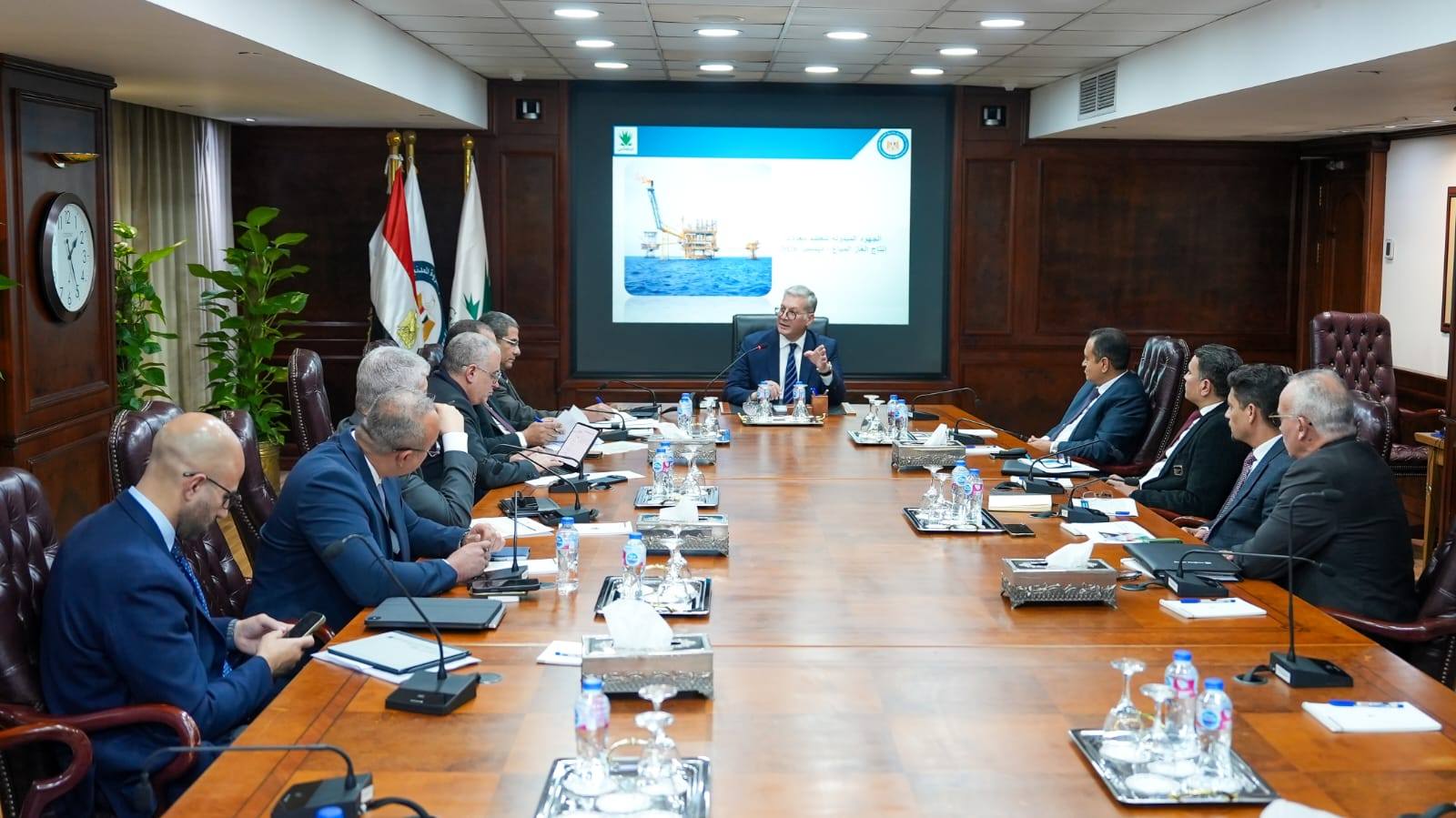 وزير البترول