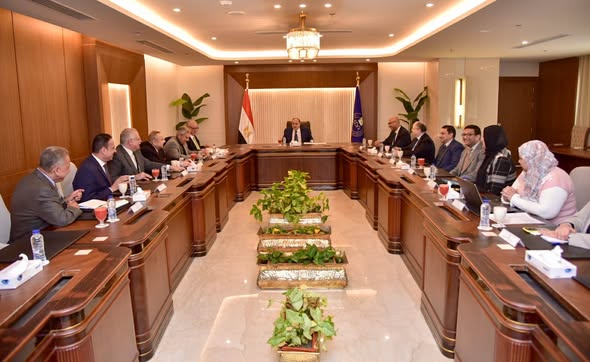 رئيس هيئة الدواء المصرية