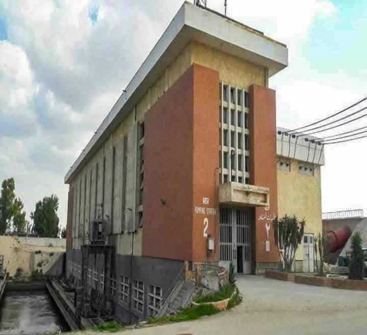 وزير الموارد المائية والري يتابع أعمال مصلحة الميكانيكا والكهرباء