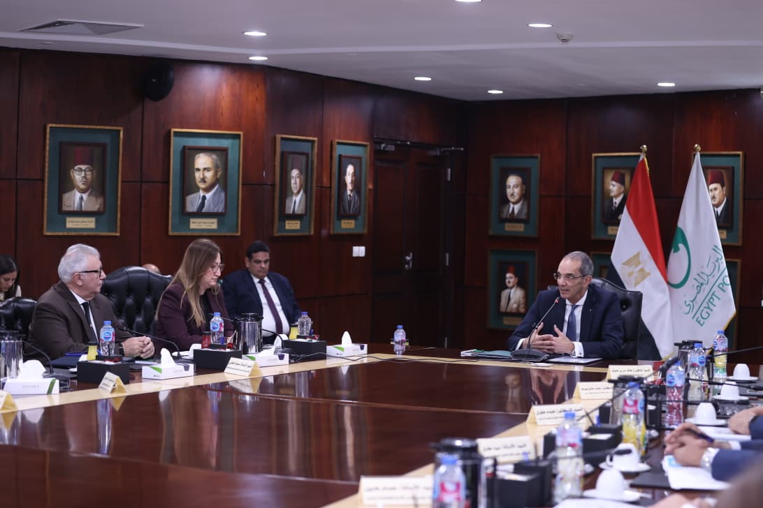 وزير الاتصالات