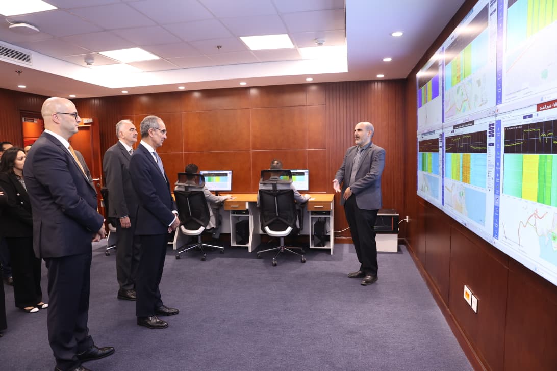 وزير الاتصالات