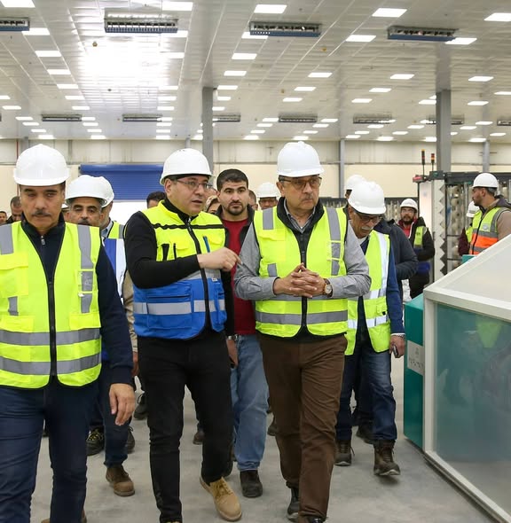 وزير قطاع الأعمال العام