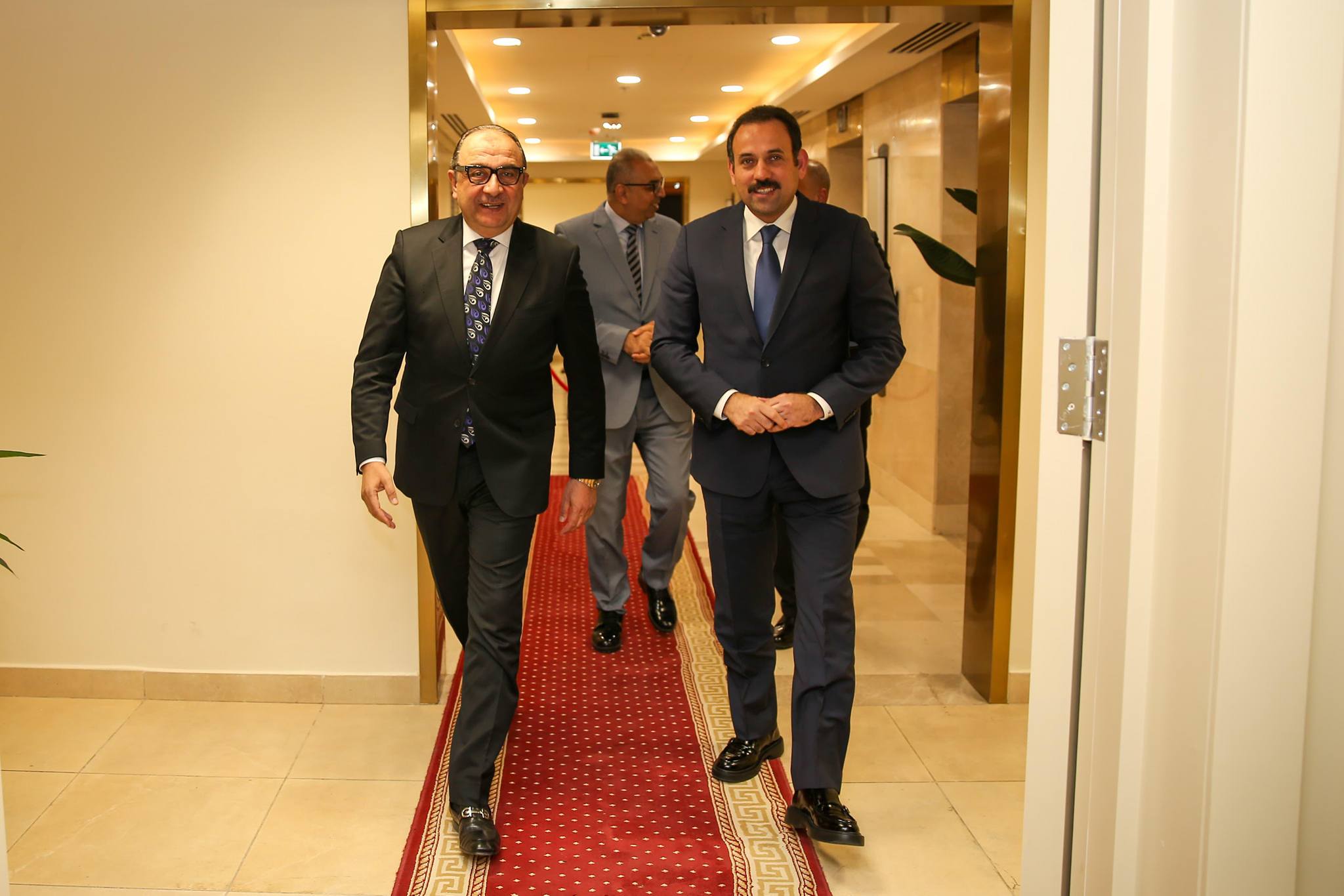 وزير قطاع الأعمال العام