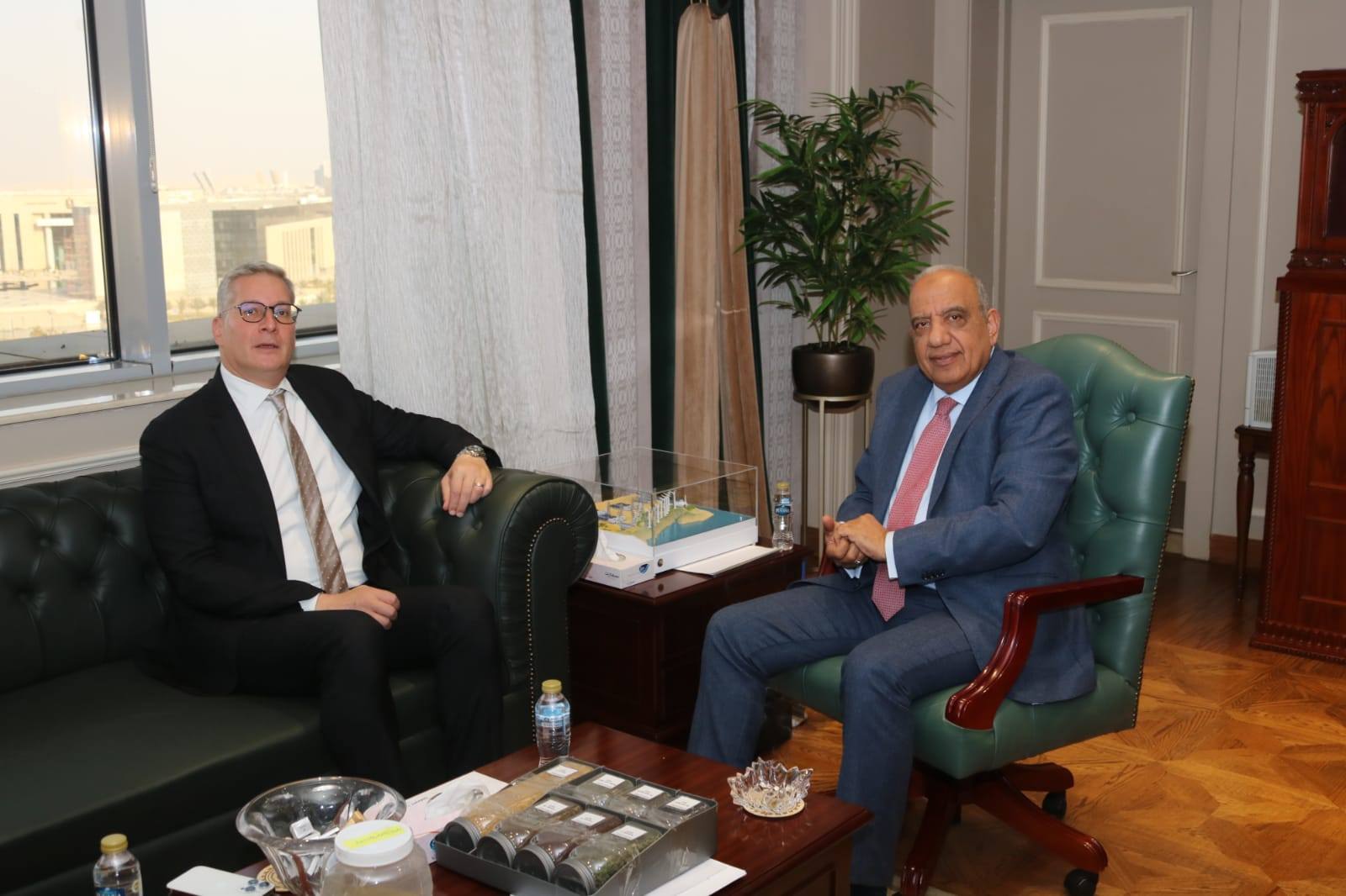 وزيرا الكهرباء والبترول يبحثان خطة العمل المشتركة لتأمين استقرار الشبكة الكهربائية