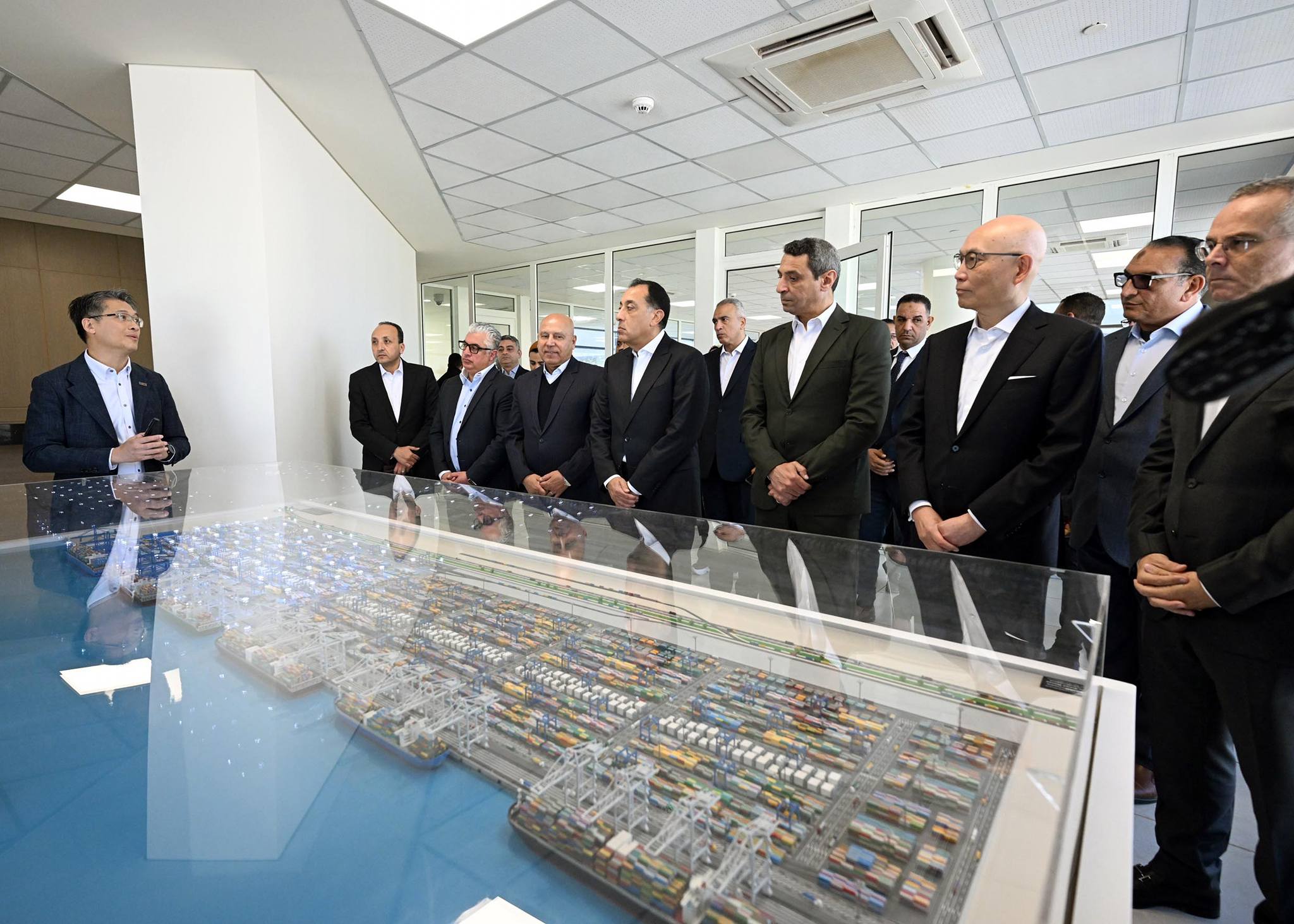 وزير الصناعة والنقل