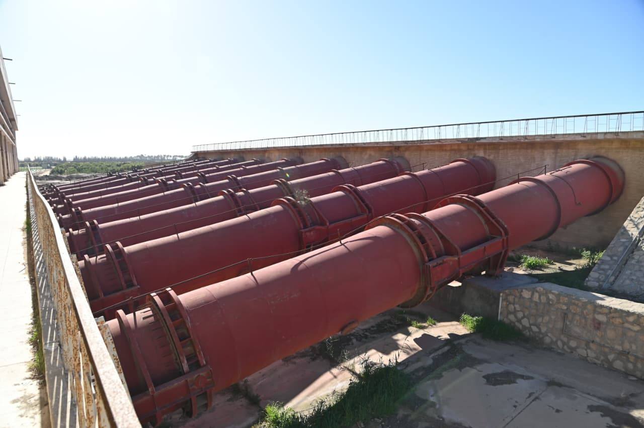 وزير الموارد المائية