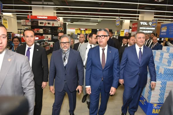  وزير التموين