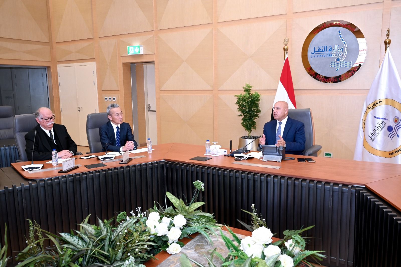 وزير الصناعة والنقل