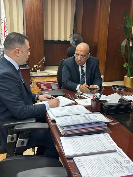 وزير الكهرباء 