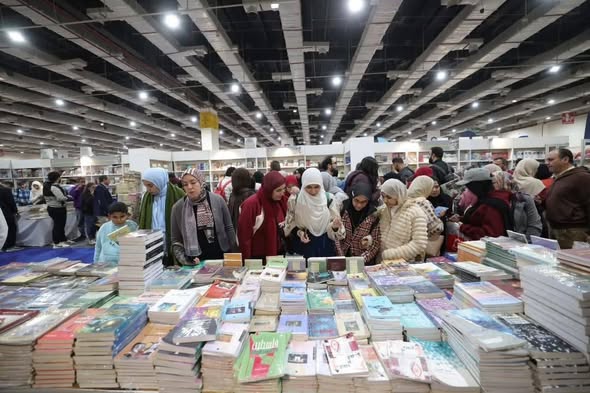 معرض القاهرة الدولي للكتاب