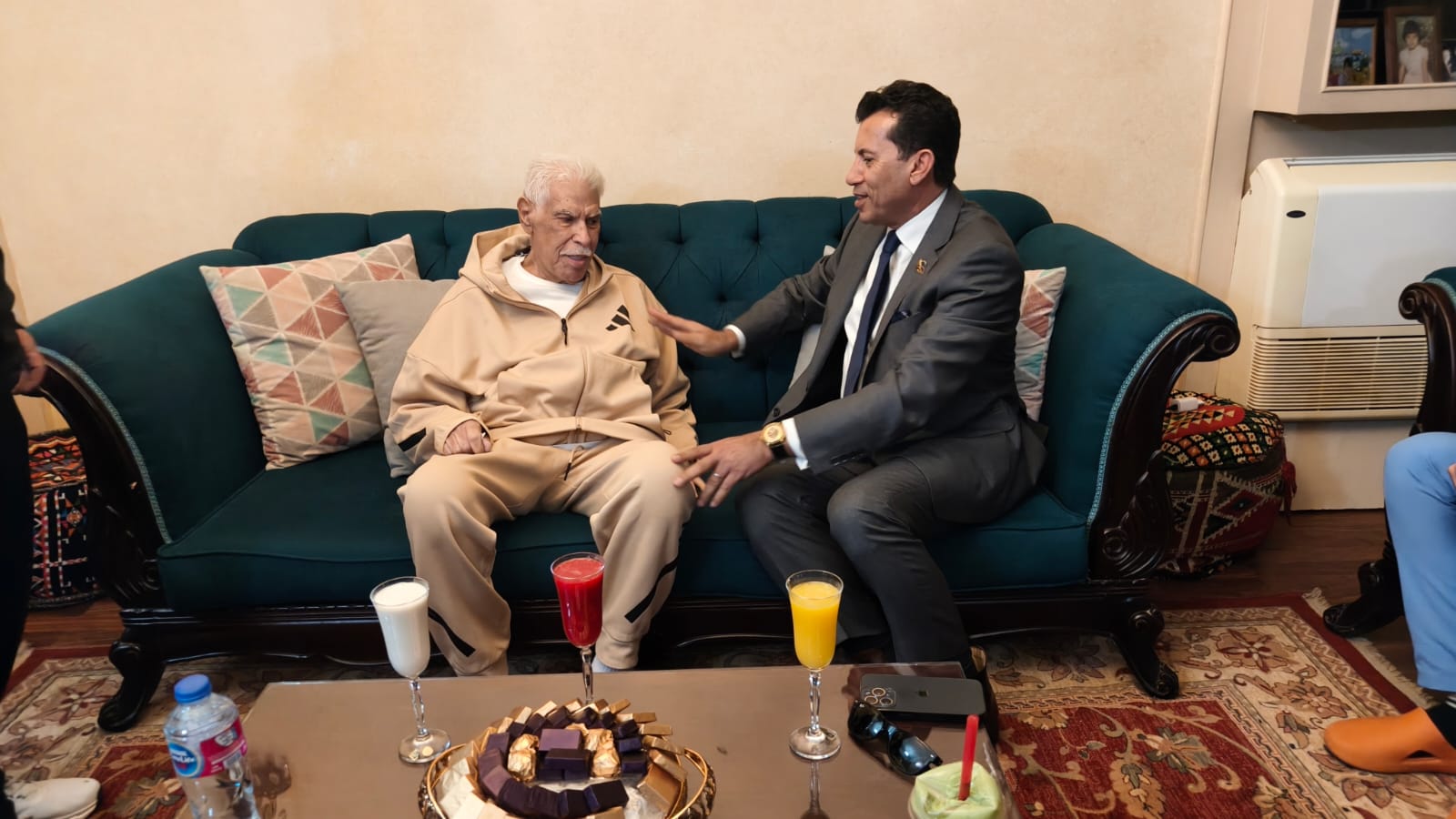 وزير الشباب والرياضة