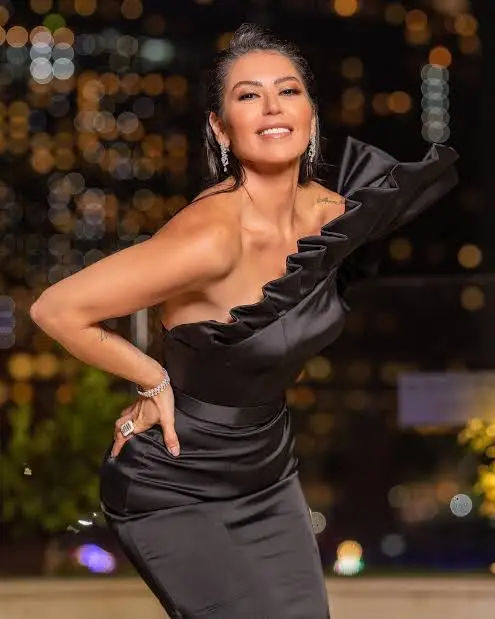  لقاء الخميسي