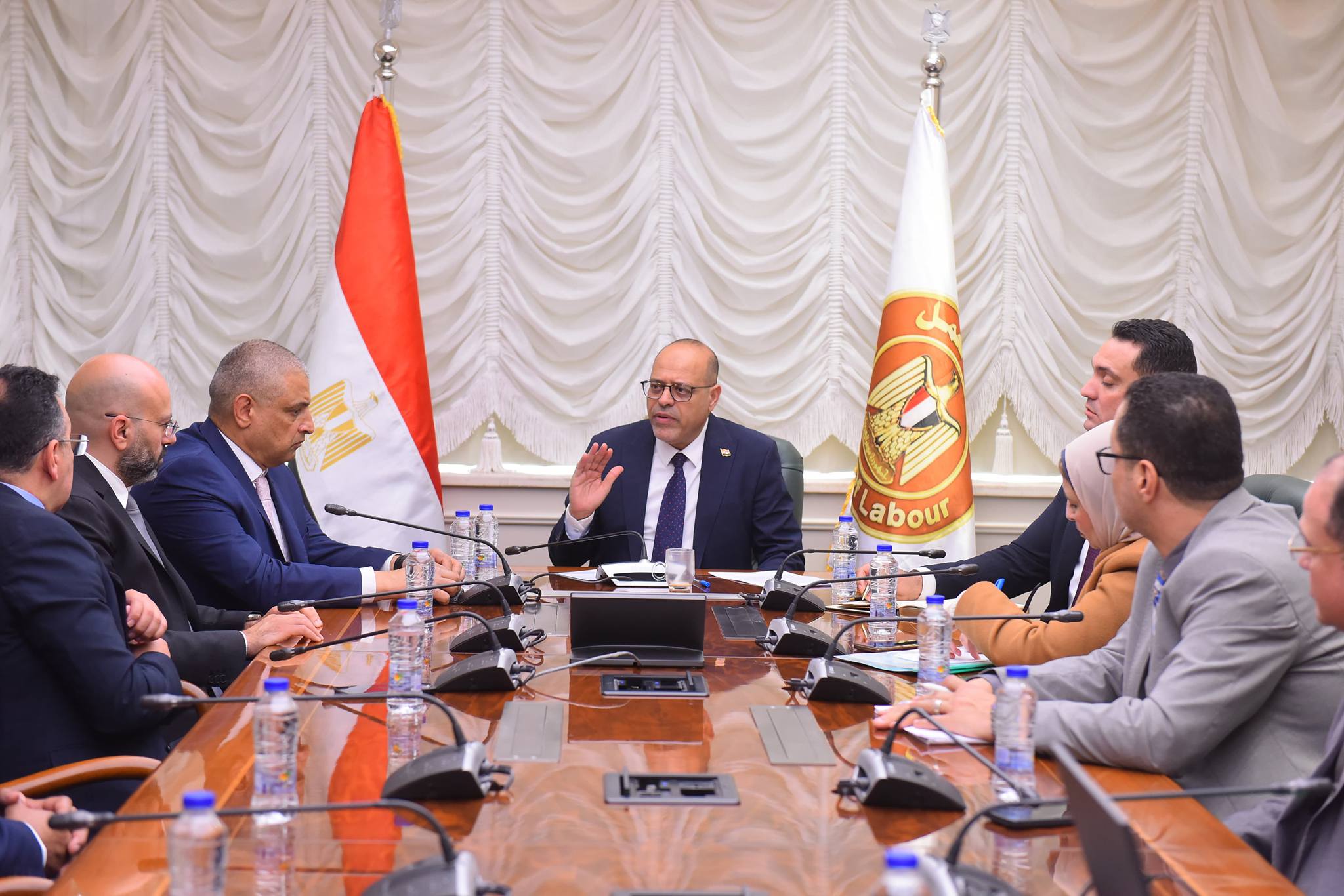 وزارة العمل