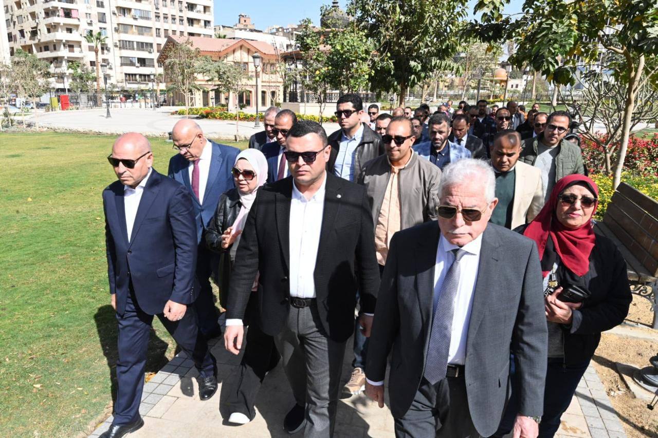 وزير الإسكان