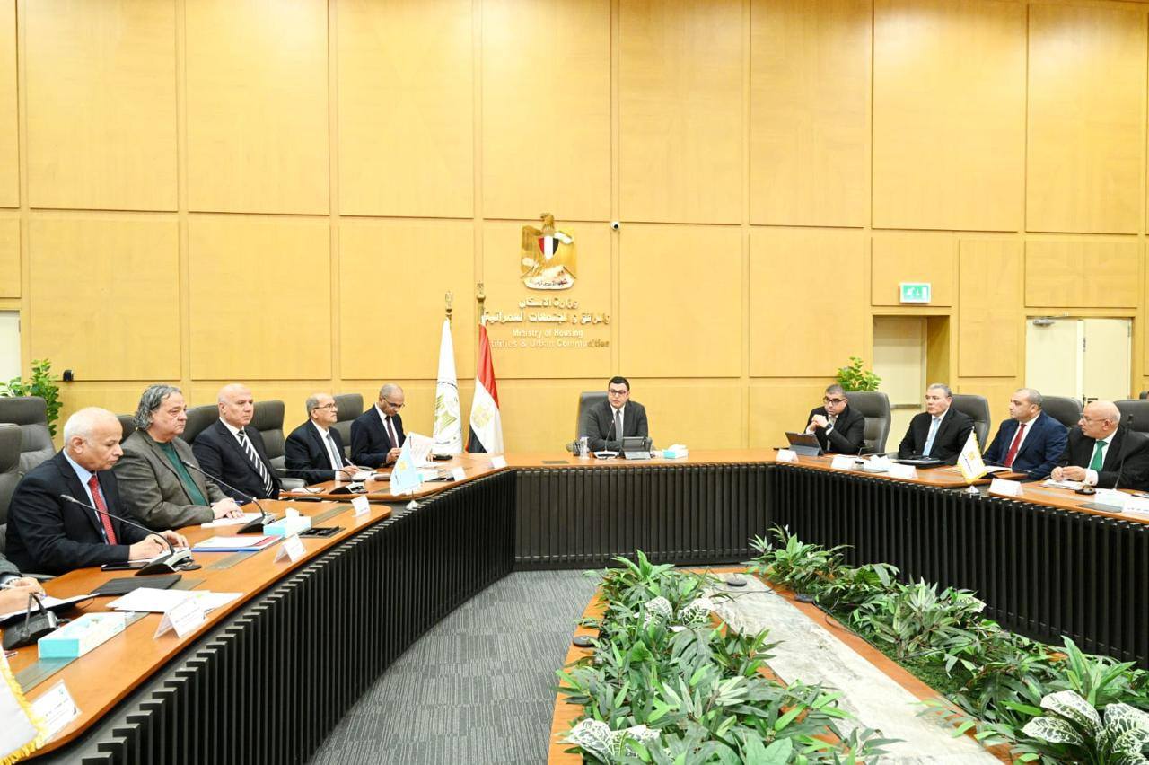 وزير الإسكان