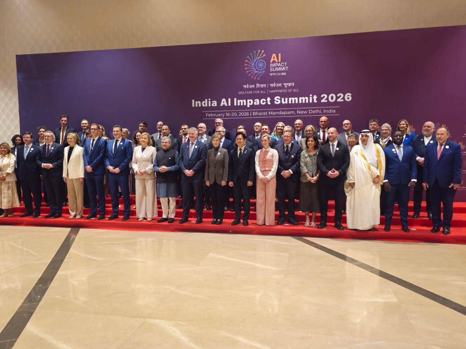 وزير الاتصالات