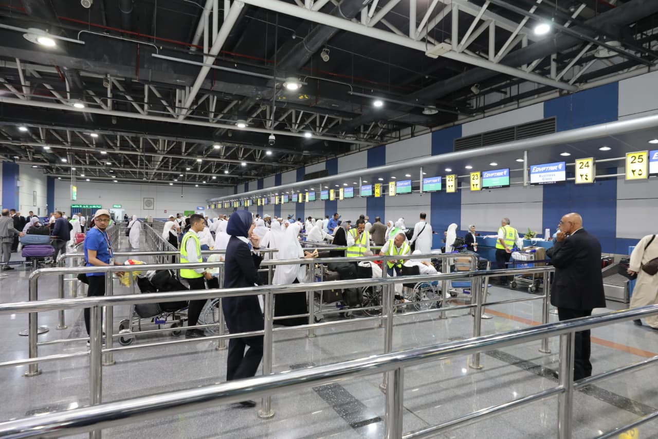 مطار القاهرة