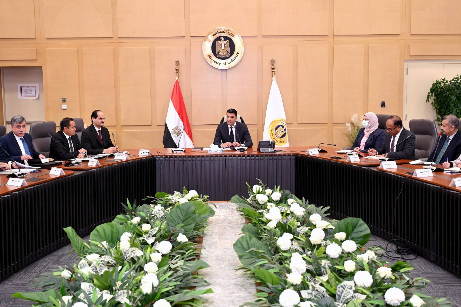 وزير الصناعة