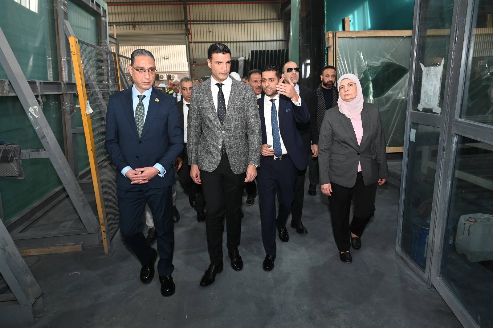 وزير الصناعة