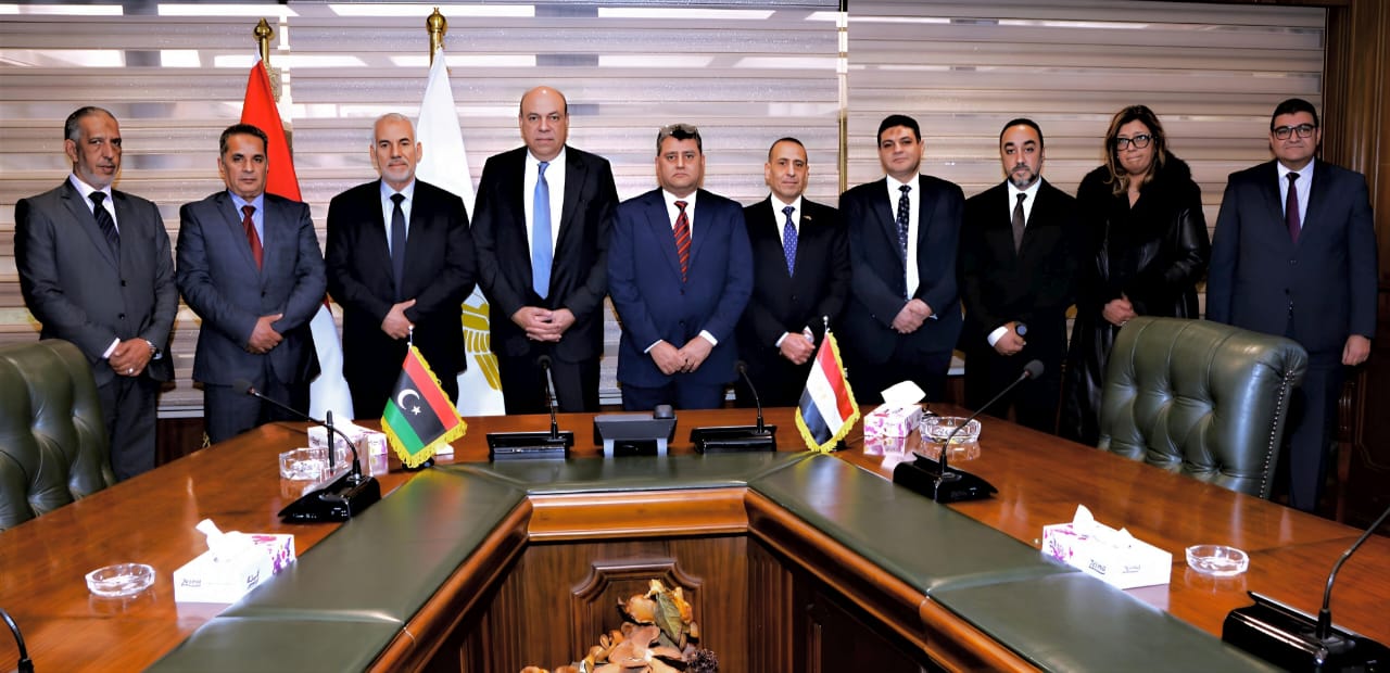 وزير الطيران