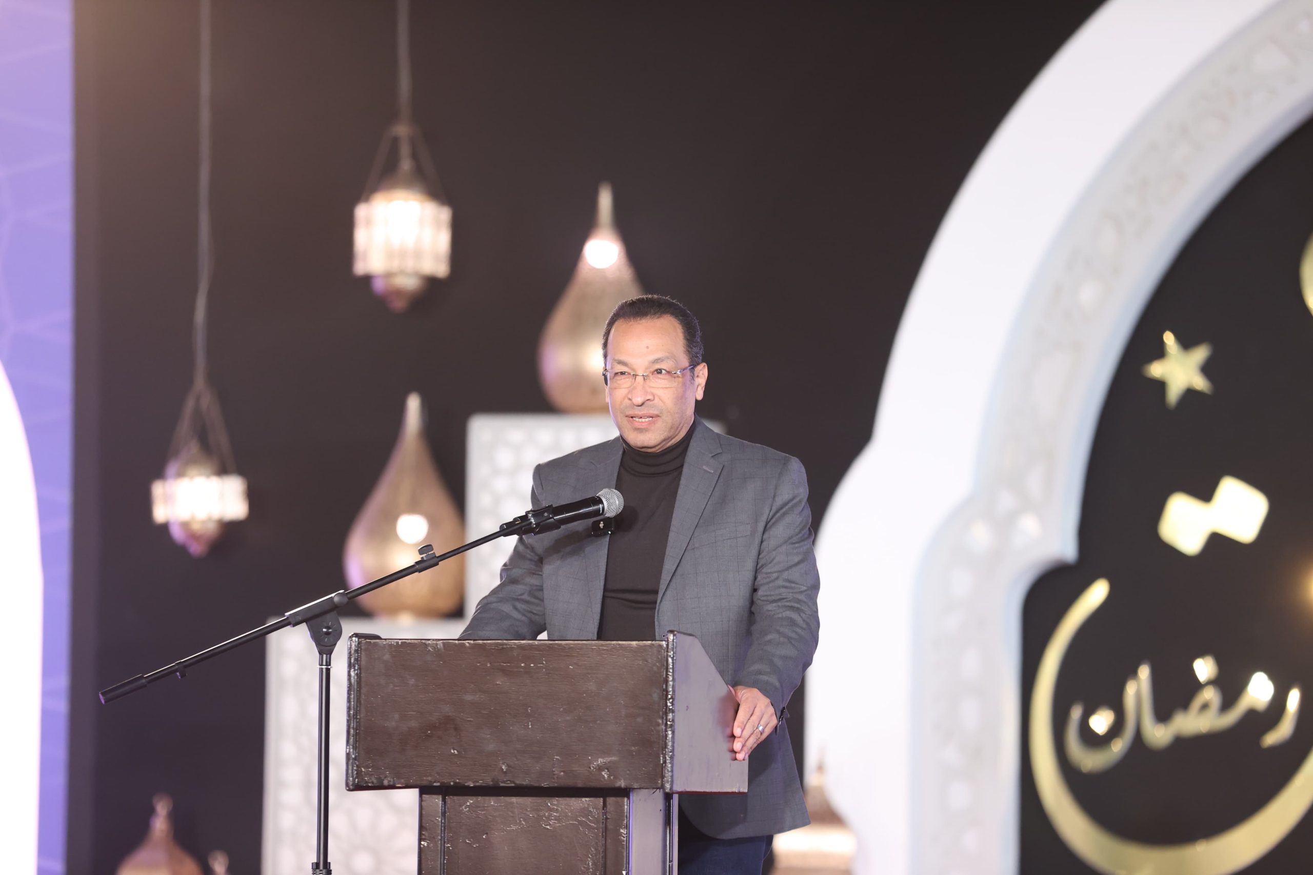 وزير الاتصالات